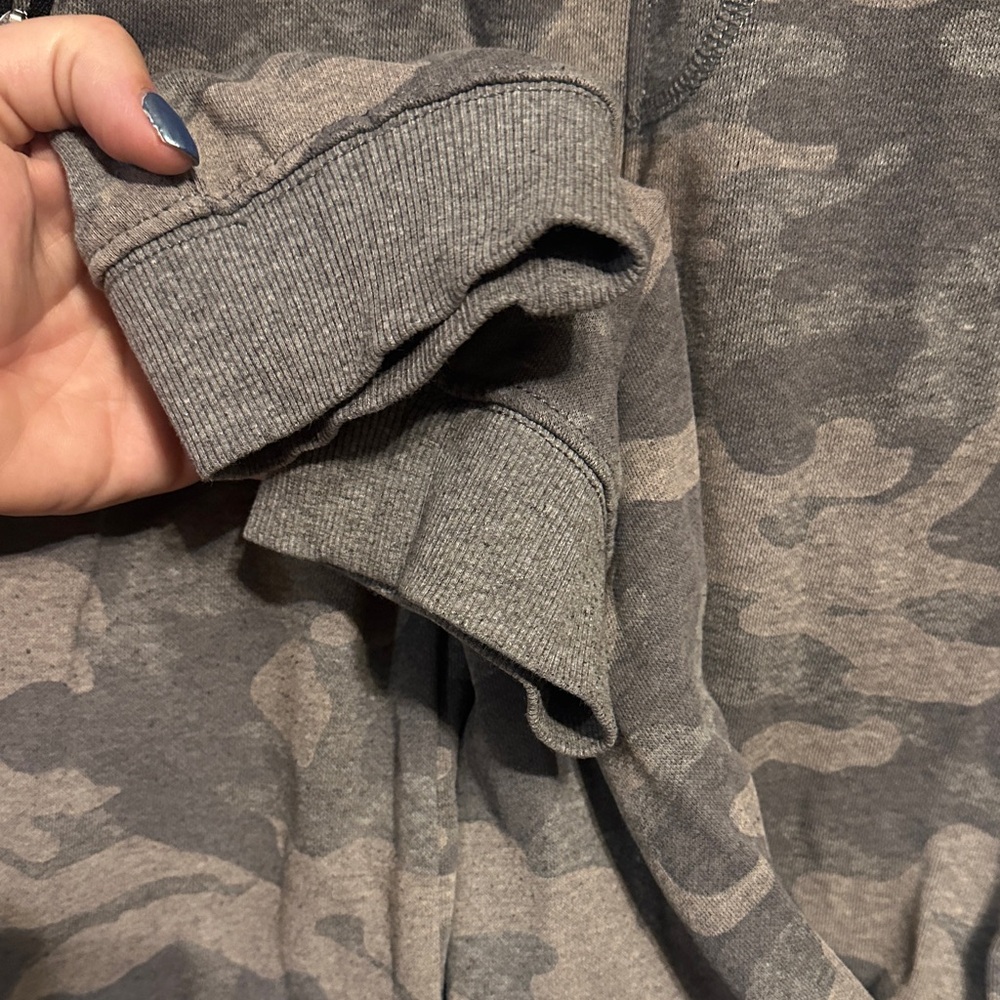 Old Navy Camo Joggers for Kids - Gray - Picture 5 of 8